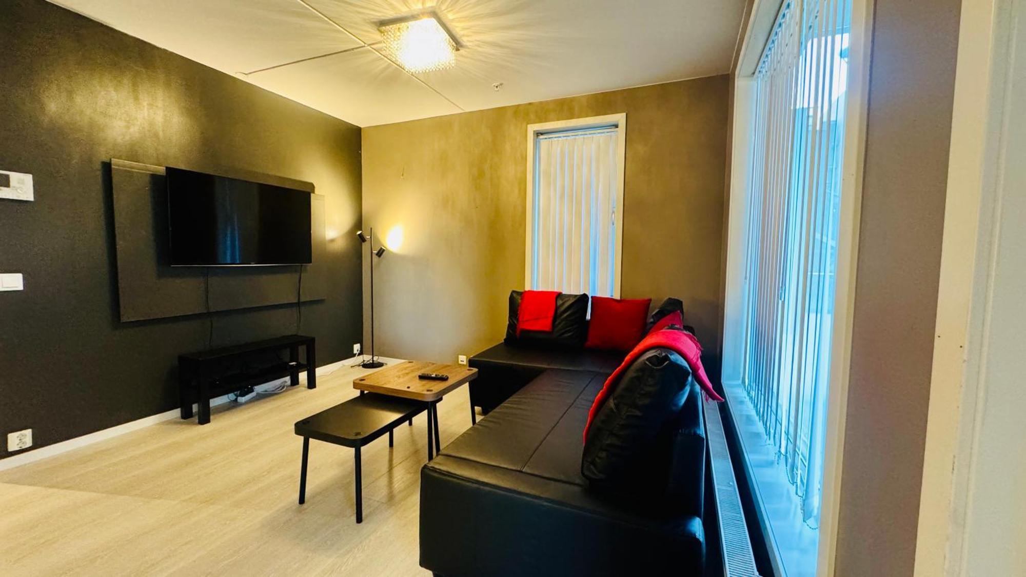Modern 1br Flat In - & Connected Apartment